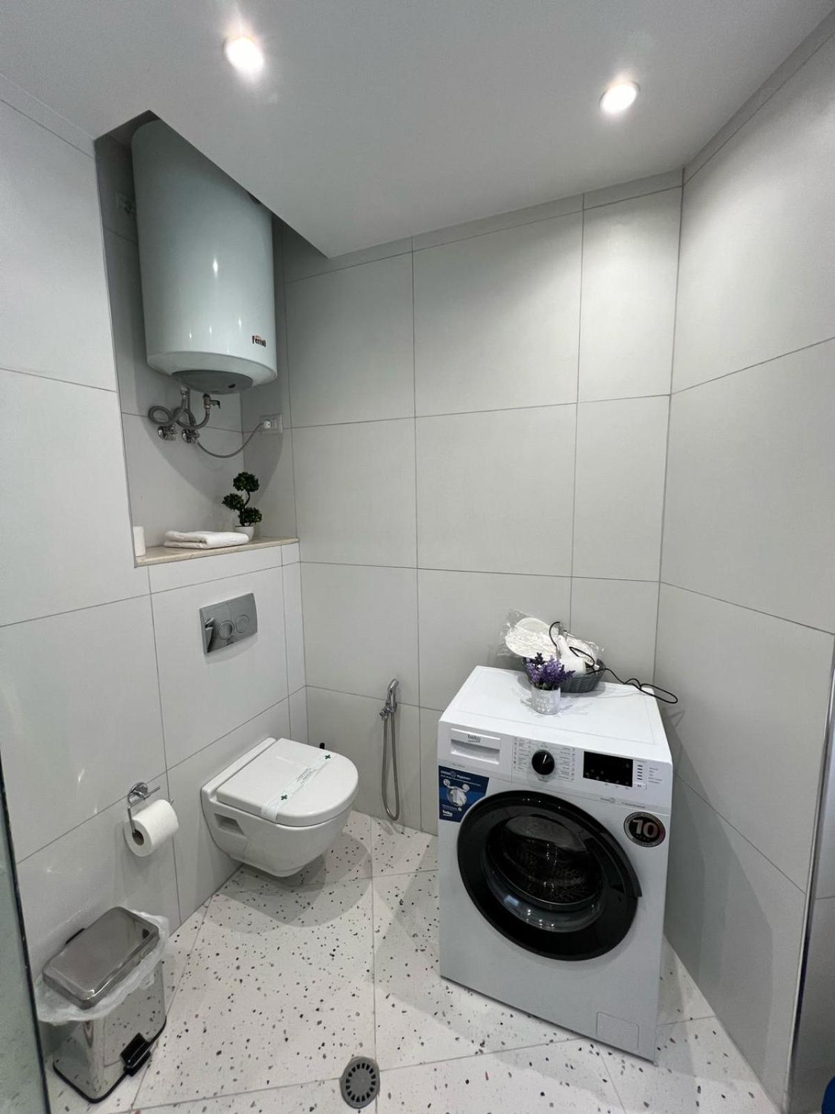 Ferienwohnung Metropolitan Charm: Cozy 1Br In 7Min To Skanderbeg Tirana Exterior foto
