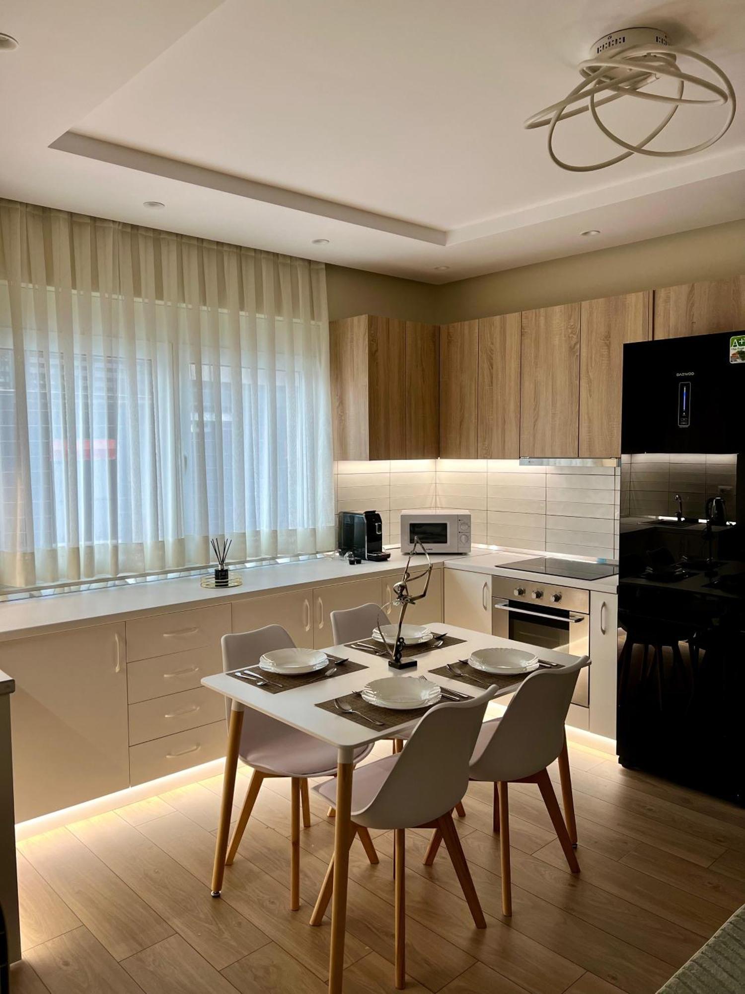 Ferienwohnung Metropolitan Charm: Cozy 1Br In 7Min To Skanderbeg Tirana Exterior foto